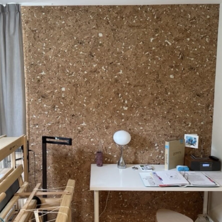 Chaves behang tegel wit dempt en isoleert